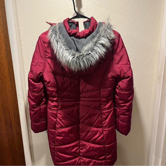 Calvin Klein puffer jacket - Picture 3 of 5